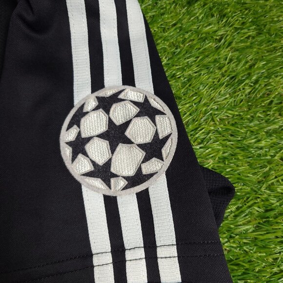 Zidane Real Madrid UEFA 2001 2002 Away Soccer Jersey Shirt L SKU# 134747 - Picture 4 of 9